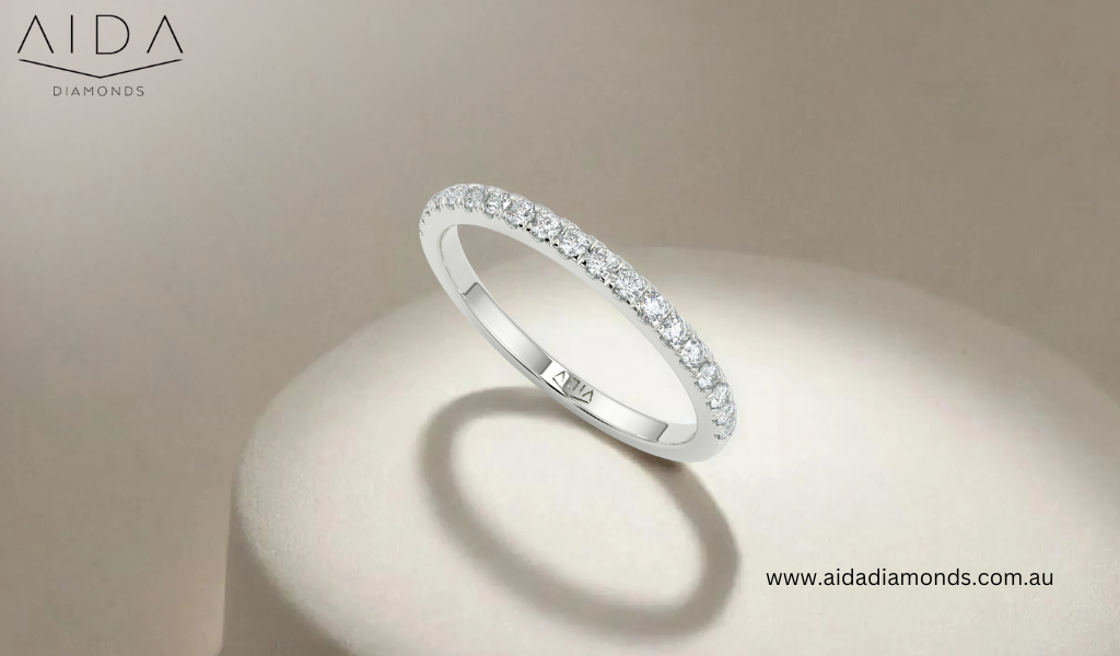 A Guide for You to Choose the Right Pair of Eternity Rings as a Couple