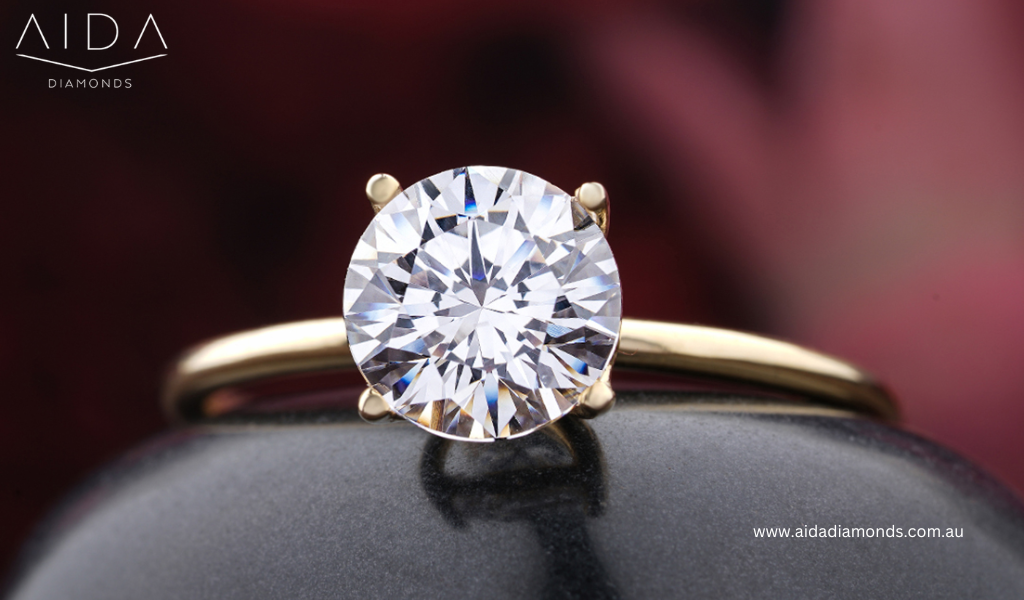 How to Select the Ideal Round Engagement Ring for Your Partner?